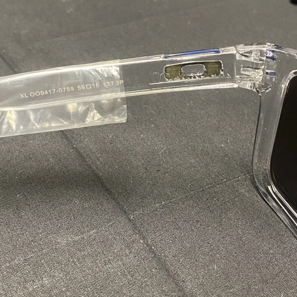 Oakley Sunglasses with Blue Lenses and Black Case - Picture 7 of 7